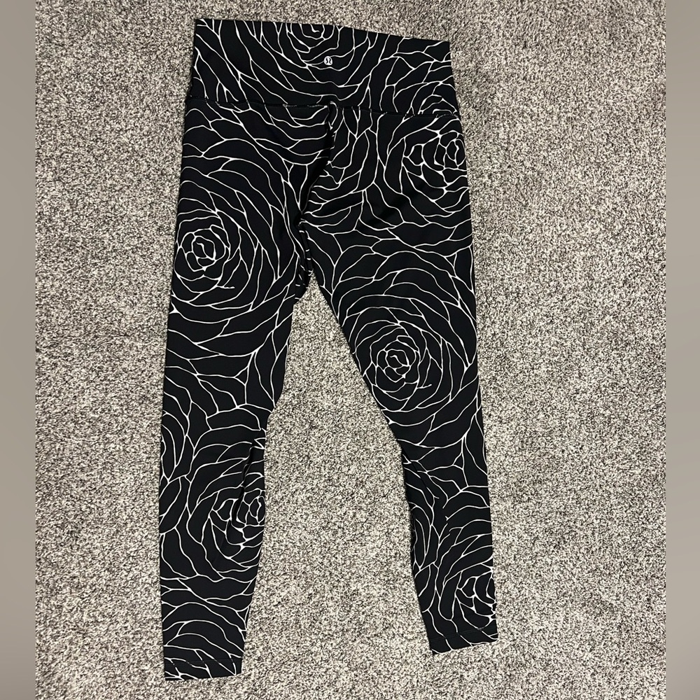 Lululemon Rose Patterned Wunder Under Leggings - … - image 5